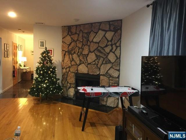 Building Photo - 26 Linwood Ave