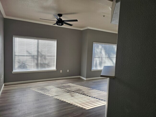 Foto del edificio - 3236 E Chandler Blvd
