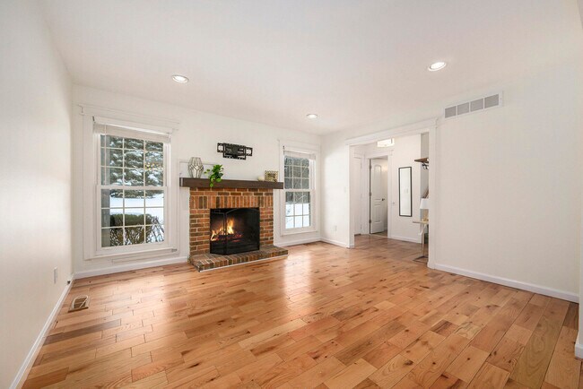 Foto del edificio - 42198 Roscommon St