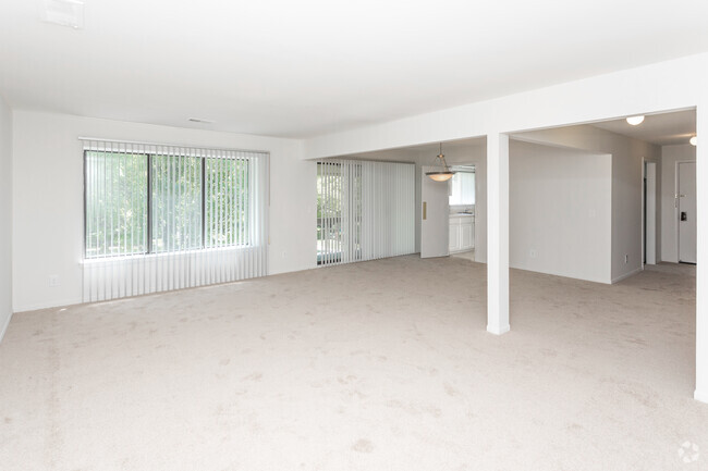 2HAB, 2BA - 1,600 ft² - Legacy Place Apartments - Southfield, MI