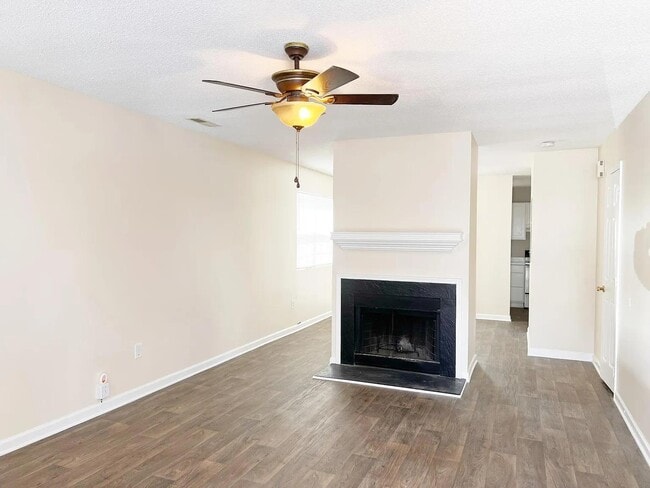 Foto del edificio - 113 Brushy Hollow Ln