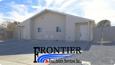 Building Photo - 1201 W Mariposa Ave