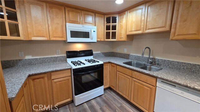 Foto del edificio - 2561 Gonzaga Ln
