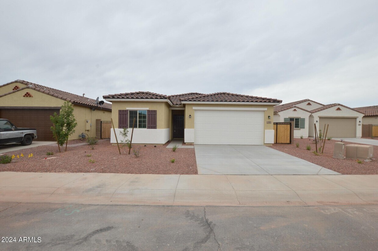 Primary Photo - 3111 Medallion Ct