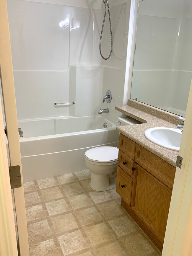 Photo du bâtiment - 110 Armistice Way