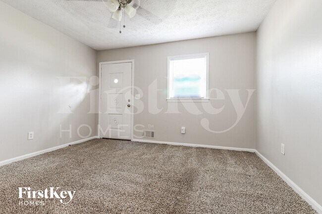 Foto del edificio - 2306 Wisteria Dr SW