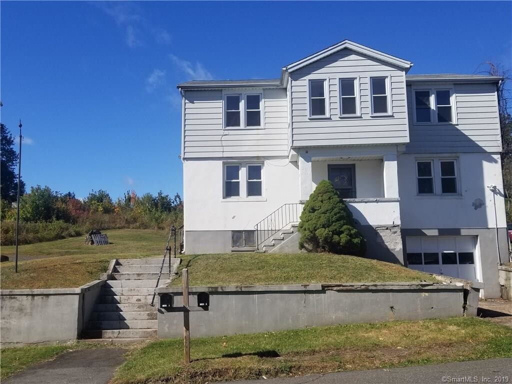 76 Botsford St Unit 1st fl, Meriden, CT 06451 Room for Rent in Meriden, CT