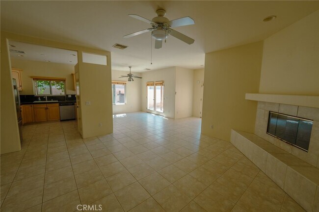 Building Photo - 52720 Avenida Diaz