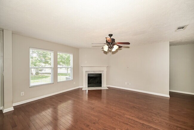 Foto del edificio - 227 Elderberry Way