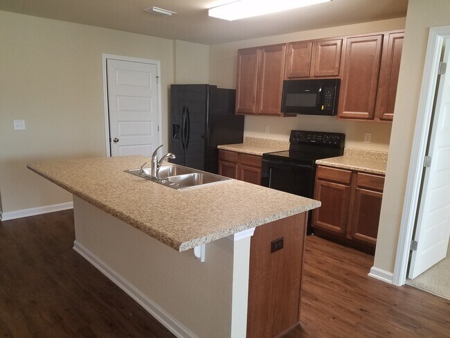 Foto del edificio - 3/2 in Abbey Ridge Subdivision!