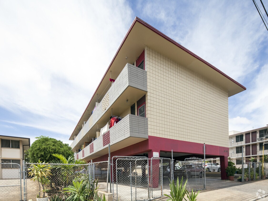 Building Photo - 94-130 Pupukahi St