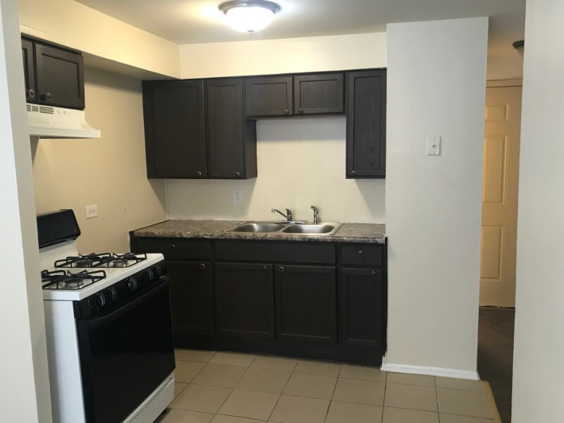 Foto principal - 6435-6437 S Evans Ave