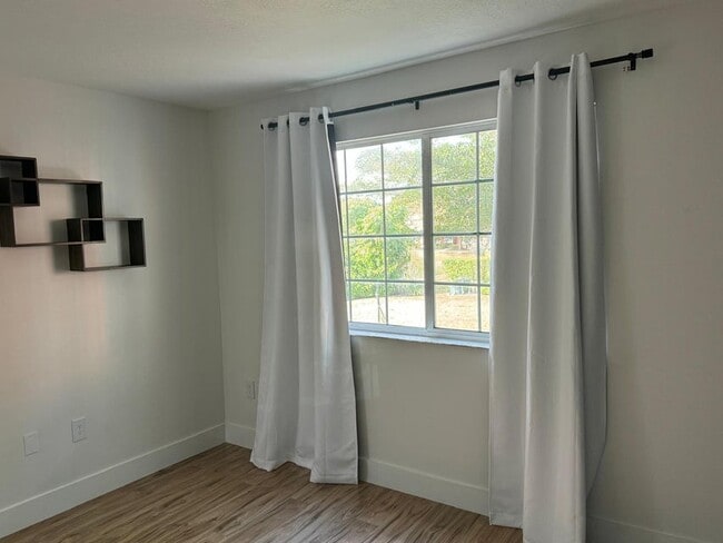 Foto del edificio - 4155 N Haverhill Rd