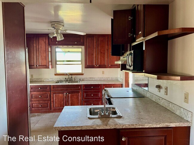 Building Photo - 3 br, 2 bath House - 1280 Loma Vista Way