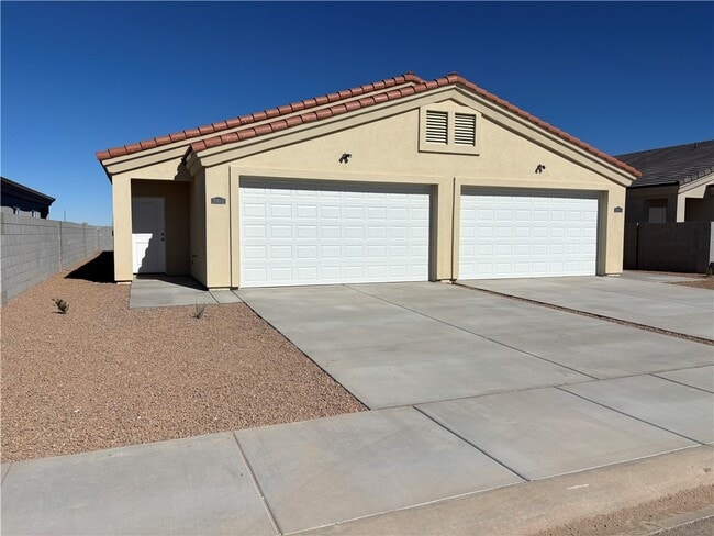 Building Photo - 2553 Sycamore Ave