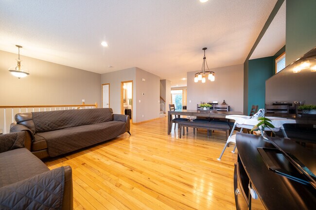 Foto del edificio - 439 2nd St NE