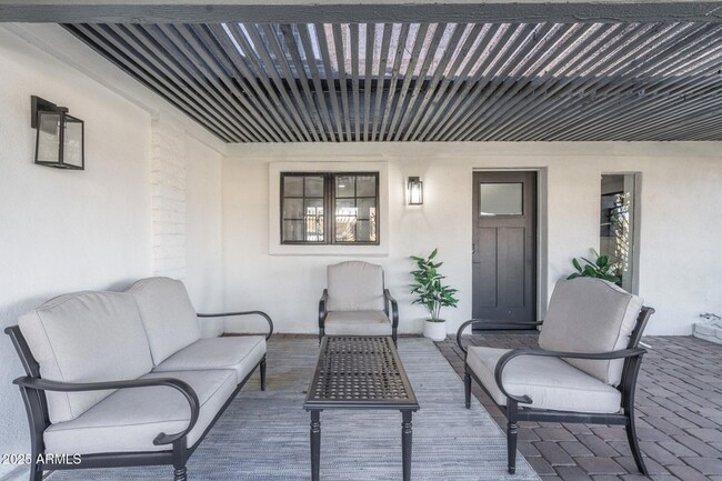 Foto del edificio - 7837 N 13th St