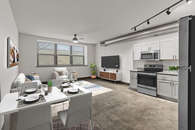 Building Photo - Station House | Near The Loop