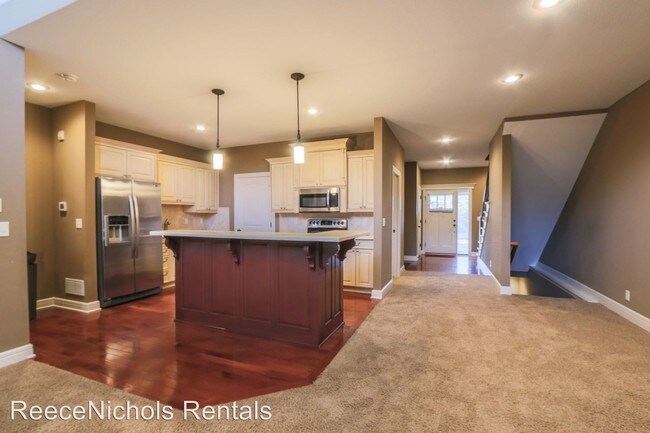 Building Photo - 4 br, 4.5 bath House - 3919 W. 159th Terrace