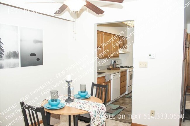 Foto del edificio - 1591 Roxbury Rd
