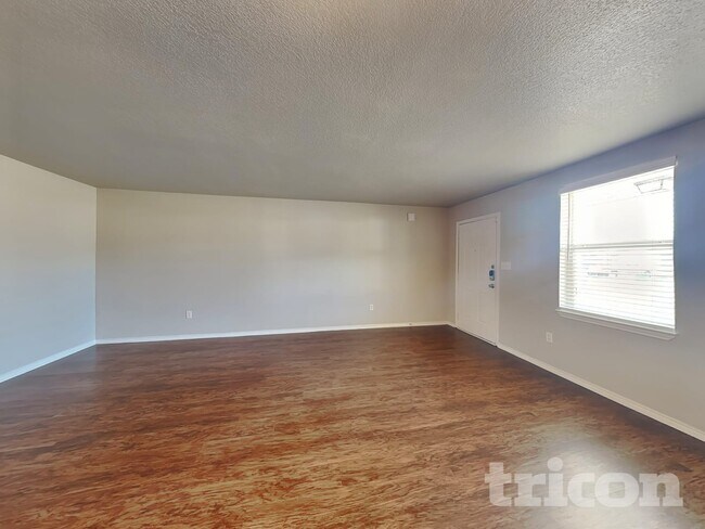 Building Photo - 215 Bobbie Ann Ct