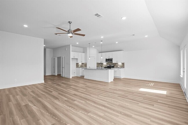 Foto del edificio - 562 Bluebell Maiden Ct