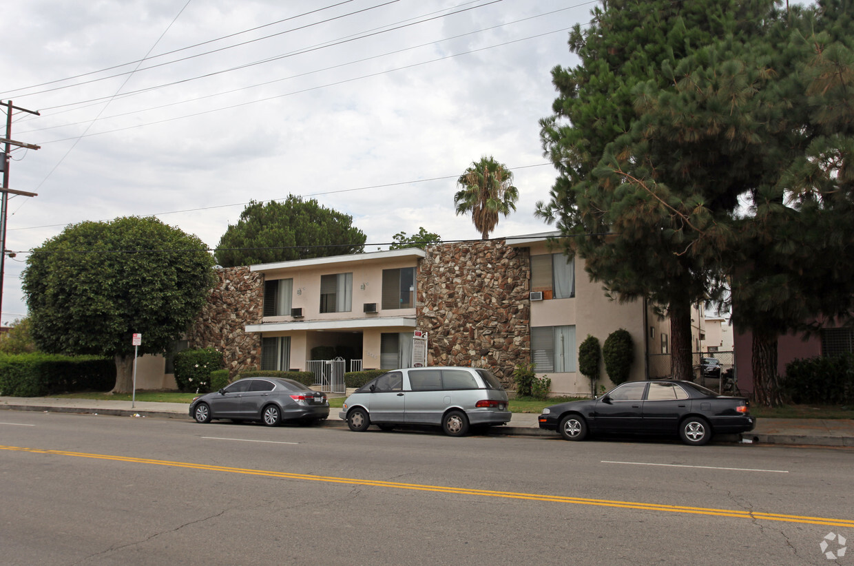 Primary Photo - Saticoy West Apartments