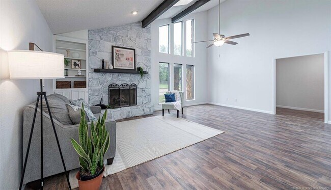Building Photo - 2713 W Atlanta Ct