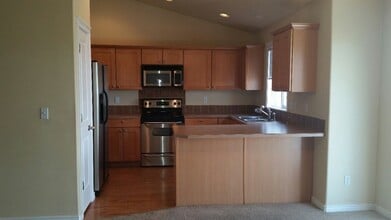 Building Photo - 3037 S Jupiter Ave