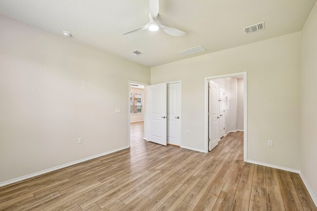 Foto del edificio - 402 Yorktown St