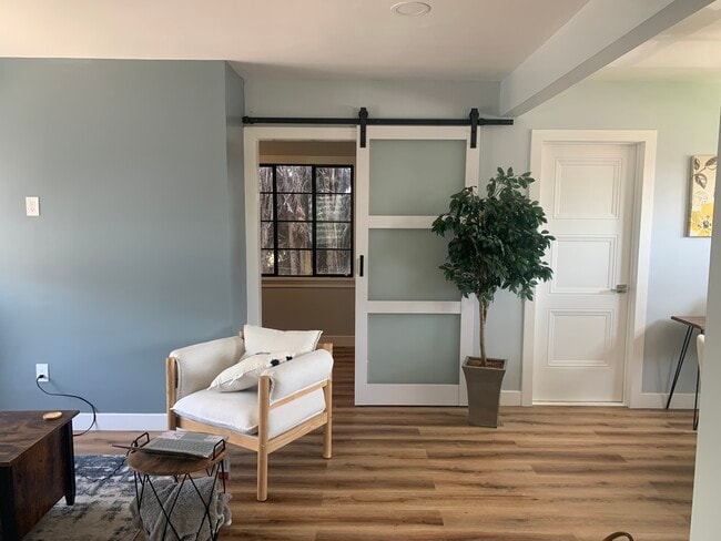 Foto del edificio - 8415 Quinn St