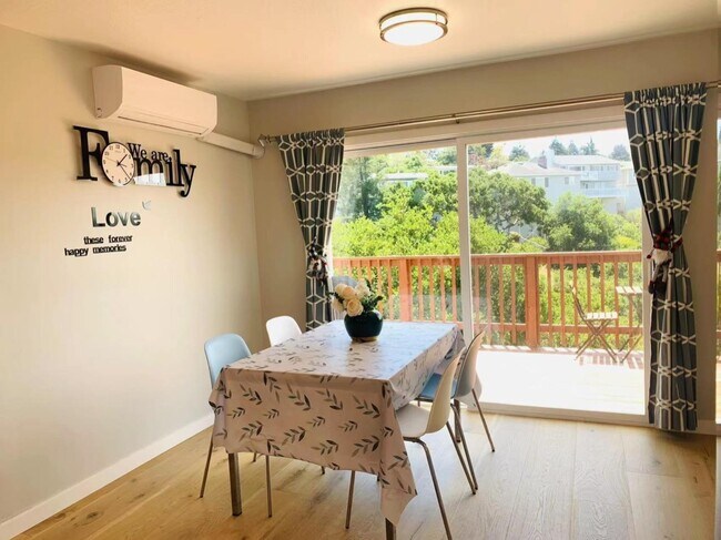 Foto del edificio - 3513 Hillcrest Dr