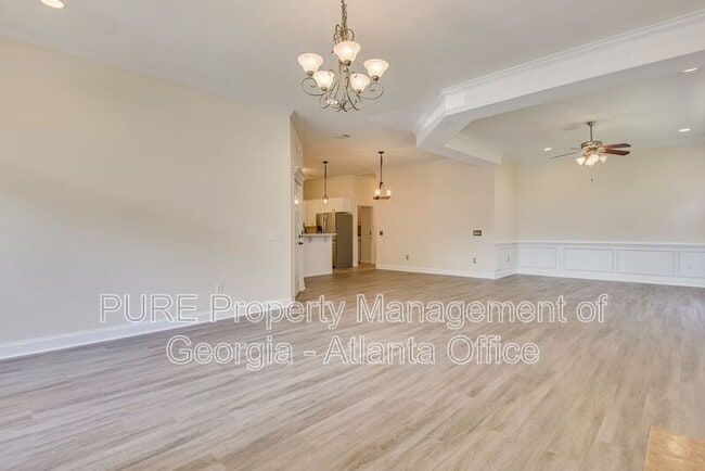 Building Photo - 2425 River Birch Dr