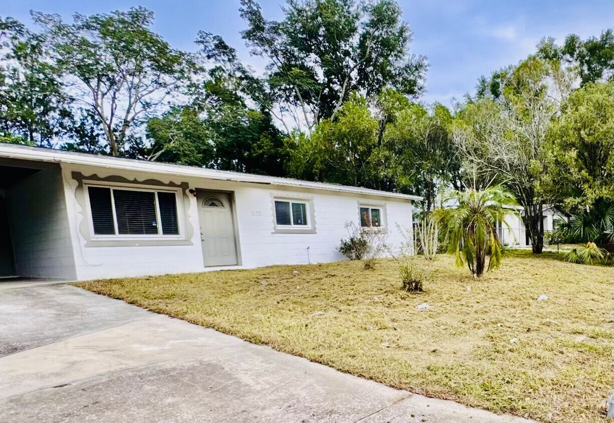 Foto principal - *$200 OFF 2ND FULL MONTHS RENT* 3 bedroom, 1 bathroom single family home in Altamonte Springs!