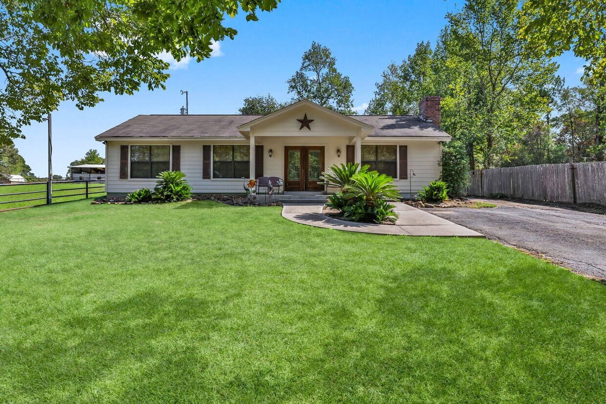 Foto principal - 19094 FM 2854 Rd