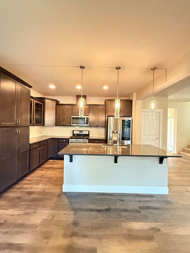 Foto del edificio - Modern 4 Bed, 3.5 Bath Lynnwood Home – Pri...
