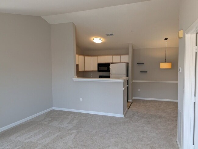 Foto del edificio - Bright Townhome Living in Convenient Leesburg Location