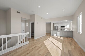 Building Photo - 2770 2nd Ave