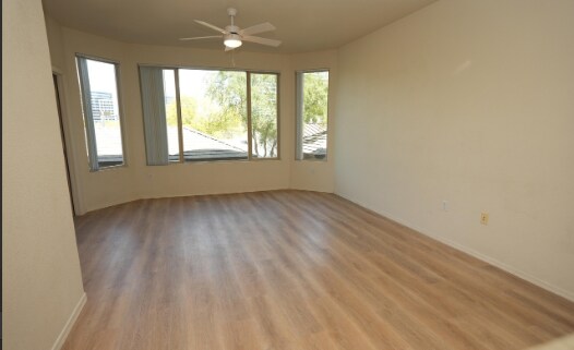 Foto del edificio - 435 W Rio Salado Pkwy