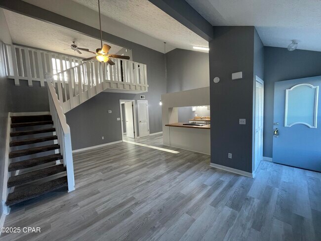 Foto del edificio - 132 Parker Village Cir