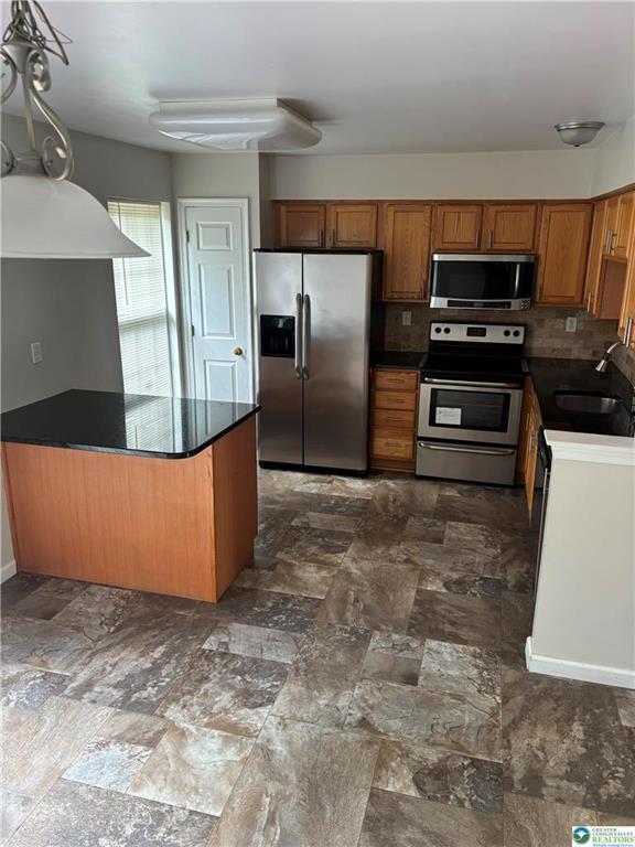 Foto del edificio - 118 Knollwood Dr