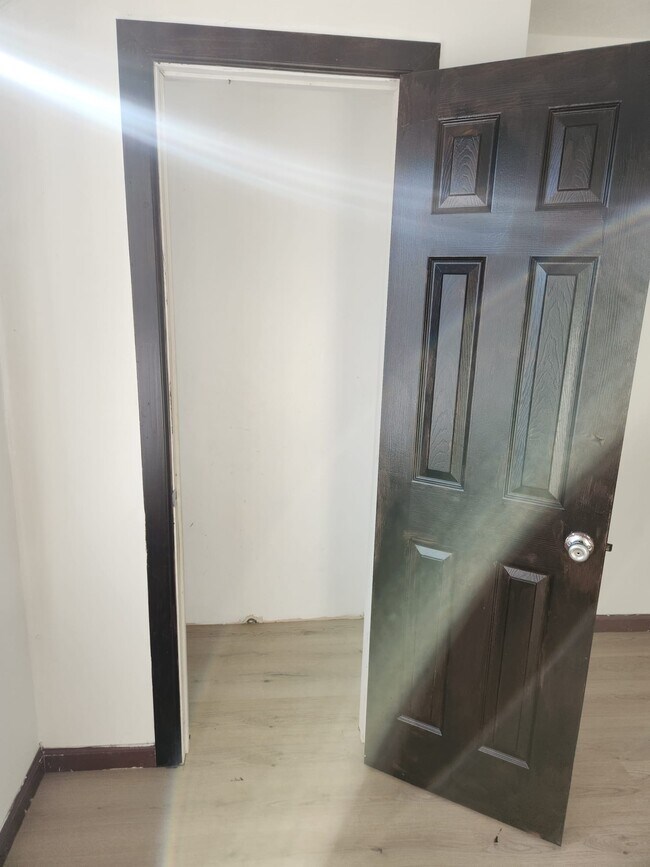 Foto del edificio - 265 Belvidere Ave