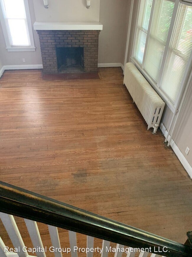 Building Photo - 4 br, 2 bath House - 347 Manning Blvd
