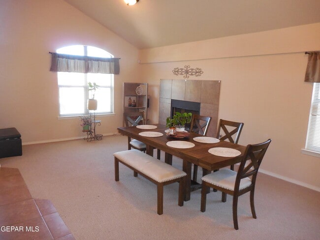 Building Photo - 12572 Paseo Lindo Dr