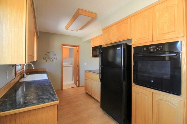 Foto del edificio - 1810 S Sharron St