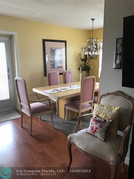 Foto del edificio - 327 Andover M