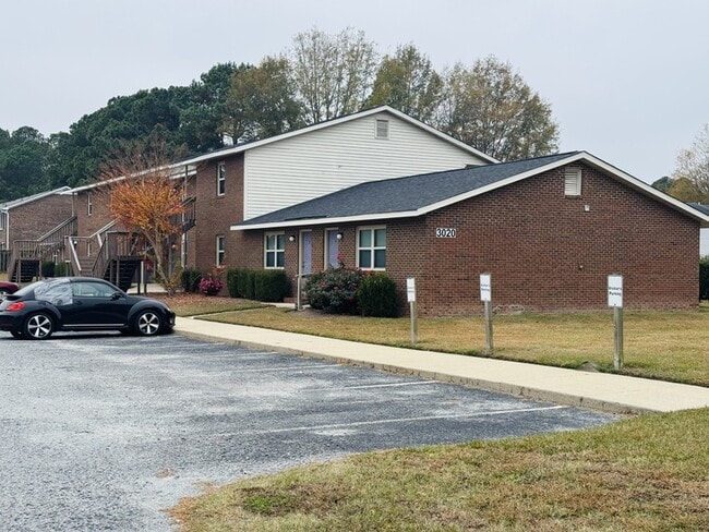 Photo - 3020 Adams Blvd Apartment