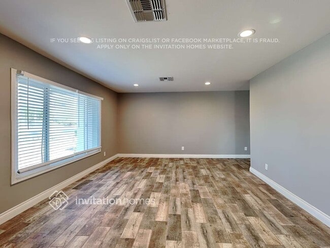Foto del edificio - 1335 E Hermosa Dr