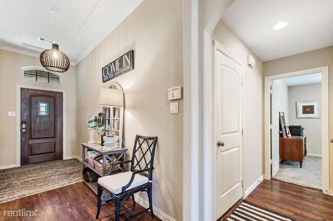 Foto del edificio - 4 br, 2 bath House - 8831 River Dale Canyo...