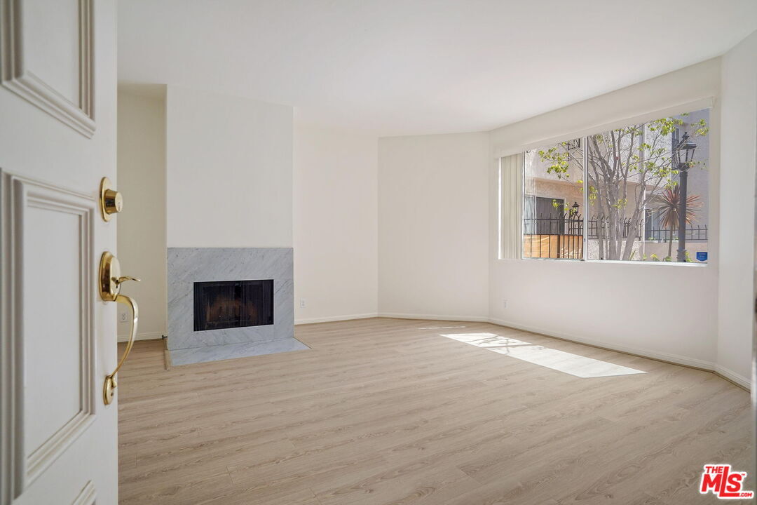Primary Photo - 2405 34th St
